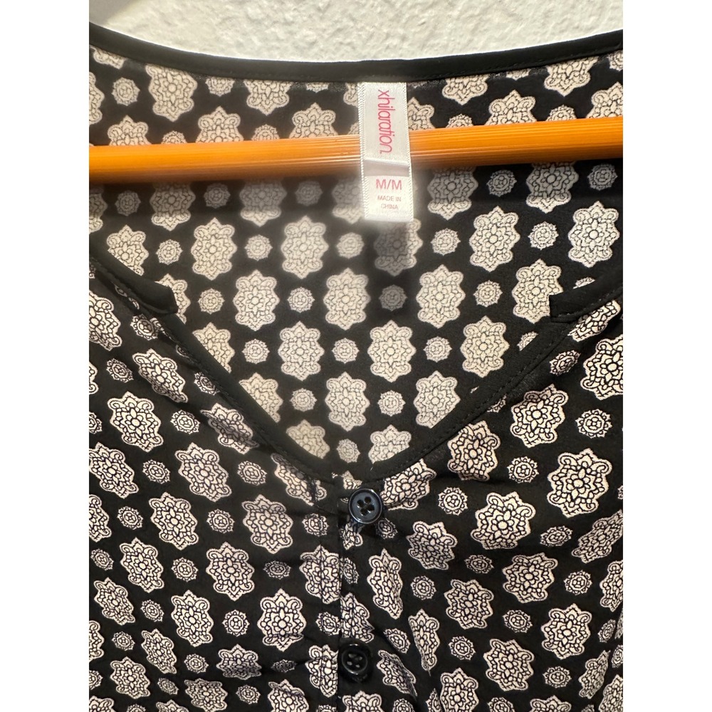 Xhilaration Womens Long Sleeve Romper Black Geometric Paisley Print Size M - Picture 5 of 11